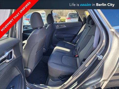 New 2025 Kia Sportage LX image 16