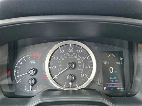 Used 2022 Toyota Corolla LE FWD image 11