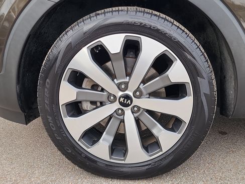 Used 2021 Kia Telluride S image 9