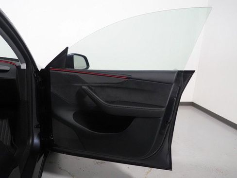 Used 2026 Tesla Model Y 2WD image 65
