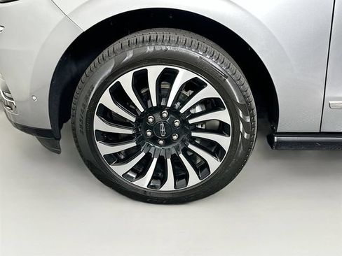 Used 2024 Lincoln Navigator L Black Label AWD/4WD image 39