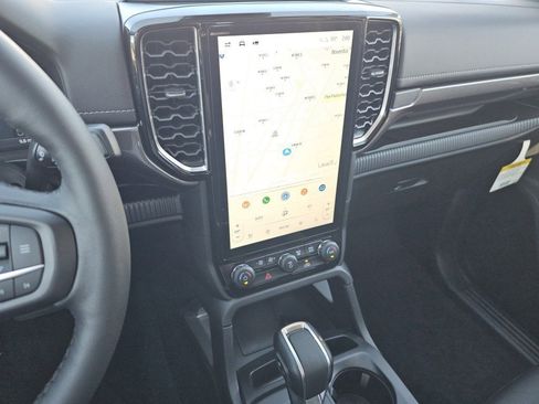 New 2025 Ford Ranger Lariat w/ Trailer Tow Package image 25