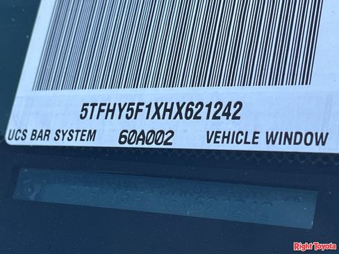 Used 2017 Toyota Tundra Limited w/ Limited Premium Package AWD/4WD image 34