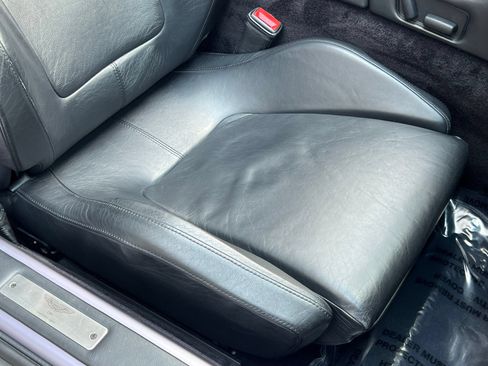 Used 2006 Aston Martin DB9 Volante RWD image 31