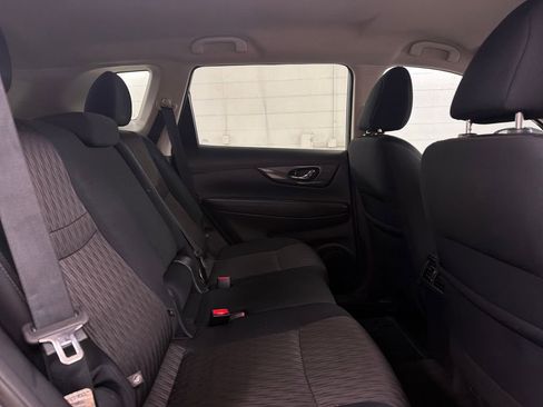 Used 2018 Nissan Rogue SV FWD image 26