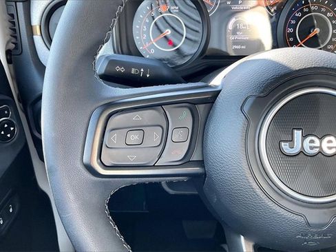 Used 2026 Jeep Wrangler Willys image 18