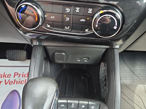 Used 2025 Chevrolet TrailBlazer RS w/ Driver Confidence Package FWD image 26