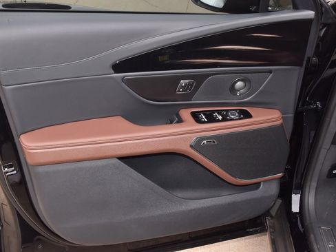 New 2026 Lincoln Nautilus Reserve w/ Jet Appearance Package image 37