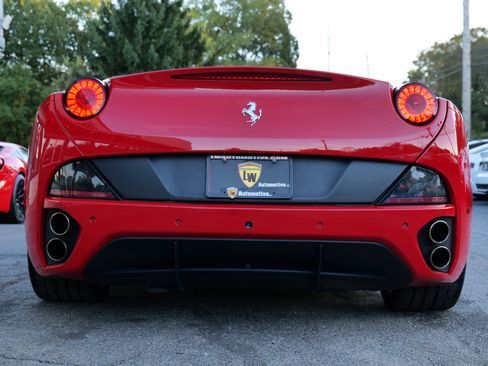 Used 2014 Ferrari California image 69
