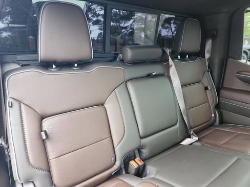 Used 2023 GMC Sierra 1500 Denali w/ Denali Reserve Package image 11