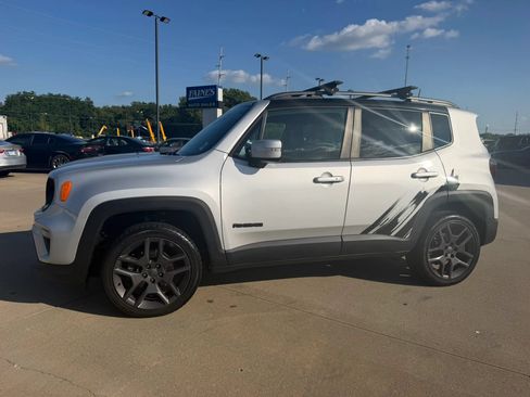 Used 2020 Jeep Renegade Altitude AWD/4WD image 6