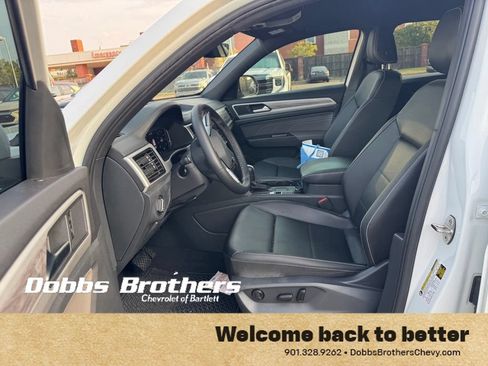 Used 2023 Volkswagen Atlas Cross Sport SE w/ Black Wheel Package FWD image 14