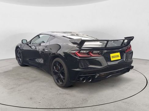 Used 2021 Chevrolet Corvette Stingray Premium Cpe w/ Z51 Performance Package RWD image 3