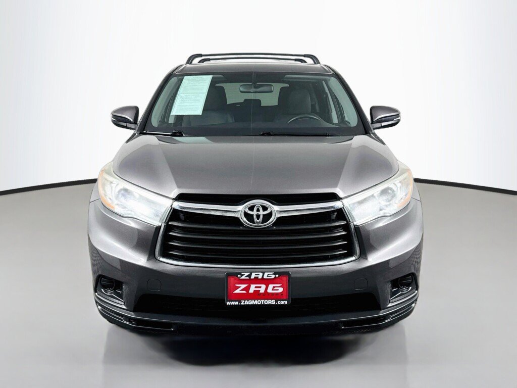 Used 2016 Toyota Highlander LE FWD image 8