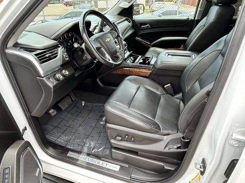 Used 2019 Chevrolet Tahoe Premier AWD/4WD image 11