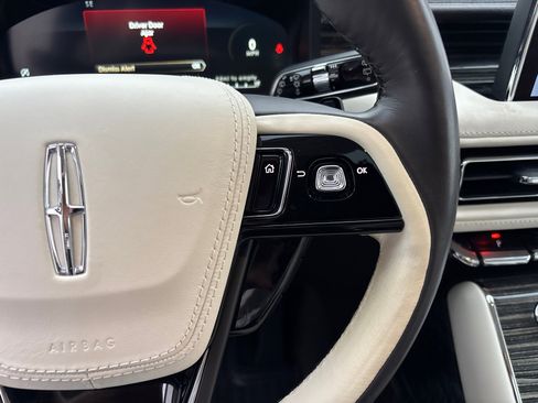 Used 2023 Lincoln Aviator Black Label w/ Dynamic Handling Package image 18