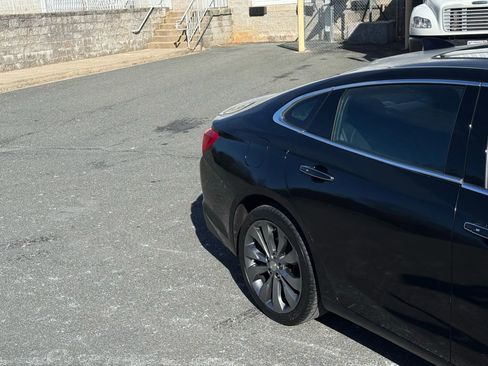 Used 2016 Chevrolet Malibu Premier w/ Driver Confidence Package image 4