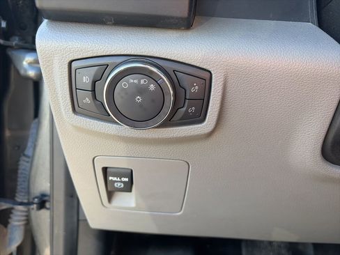 Used 2018 Ford F150 XL w/ Equipment Group 101A Mid image 12