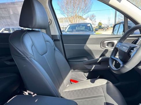 New 2026 Kia Sorento S w/ S Panoramic Sunroof Package image 16