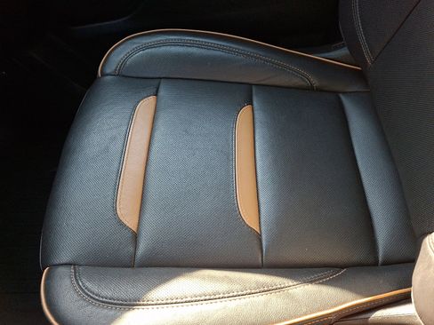 Used 2023 GMC Yukon XL AT4 image 26