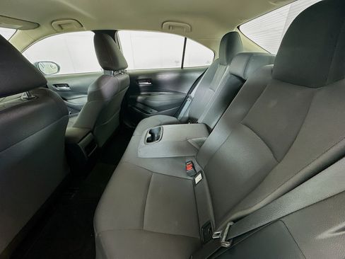 Used 2021 Toyota Corolla LE FWD image 25