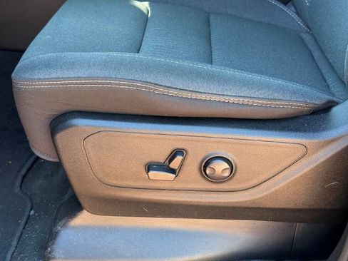 Used 2022 RAM 1500 Big Horn AWD/4WD image 14