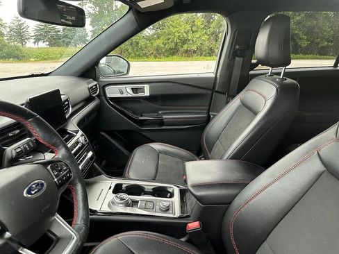 Certified 2022 Ford Explorer ST-Line w/ Class IV Trailer Tow Package AWD/4WD image 6