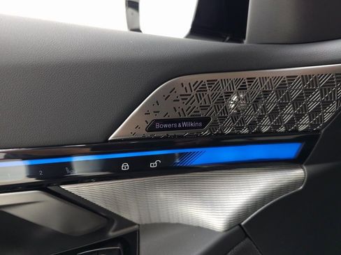 New 2025 BMW i5 M60 image 11