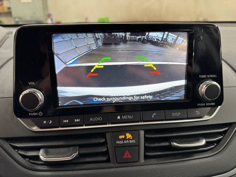Used 2024 Nissan Altima 2.5 S FWD image 21