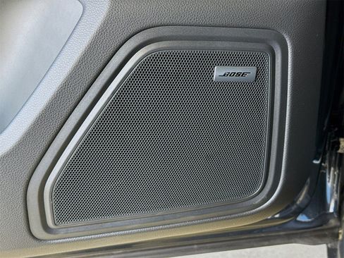 Used 2025 Porsche Macan image 15