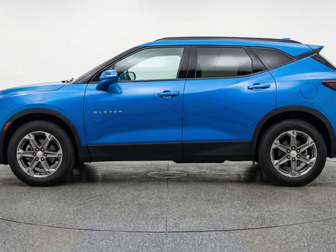 Used 2025 Chevrolet Blazer LT image 5