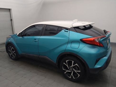Used 2018 Toyota C-HR XLE FWD image 3