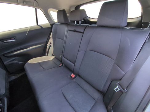 Used 2021 Toyota Venza LE AWD/4WD image 16