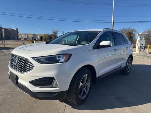 Used 2024 Ford Edge SEL w/ Convenience Package image 7