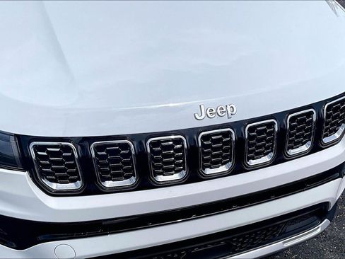 Used 2025 Jeep Compass Limited AWD/4WD image 31
