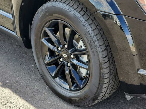 Used 2020 Dodge Journey SE w/ SE Popular Equipment Group FWD image 12