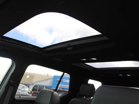 Certified 2023 Chevrolet Traverse RS image 6