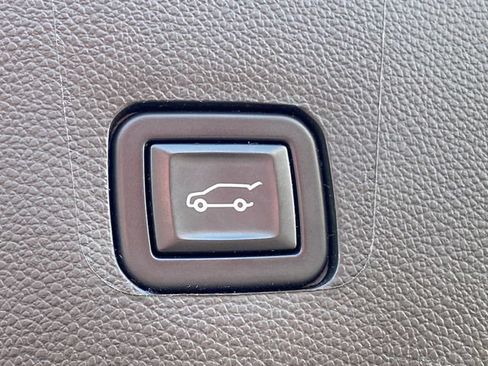 Used 2023 Chevrolet Traverse RS w/ LPO, Floor Liner Package FWD image 16