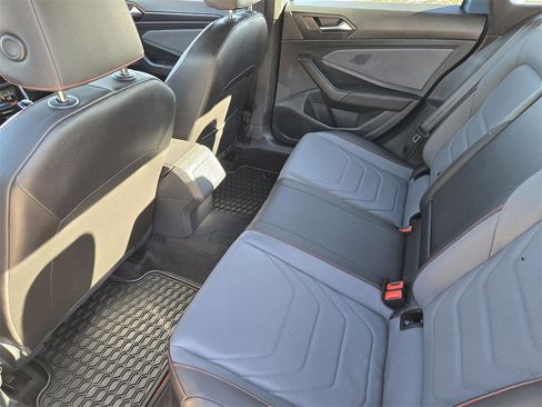 Used 2025 Volkswagen Jetta GLI Autobahn image 30