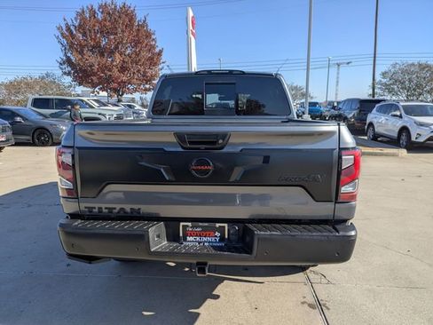 Used 2021 Nissan Titan PRO-4X w/ Pro-4x Convenience Package image 7