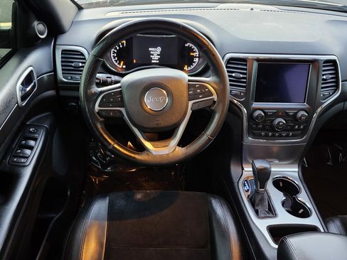 Used 2018 Jeep Grand Cherokee Altitude image 27