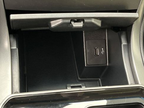 Certified 2019 Ford Edge SE w/ Cargo Accessory Package AWD/4WD image 19