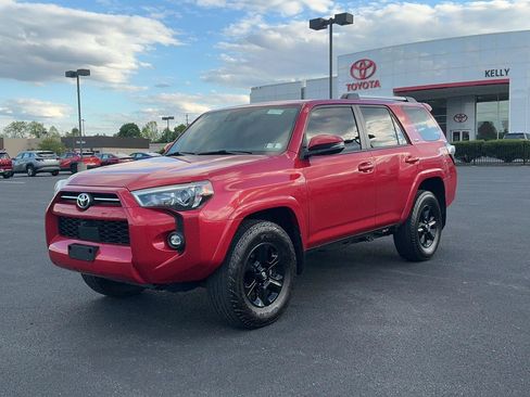 Certified 2022 Toyota 4Runner SR5 Premium AWD/4WD image 1