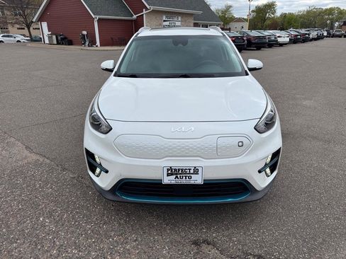 Used 2022 Kia Niro EX Premium FWD image 12
