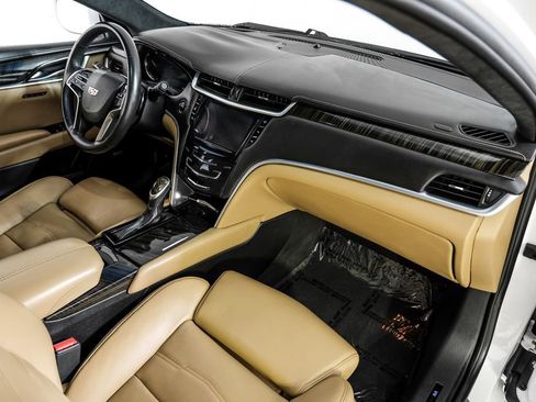 Used 2018 Cadillac XTS Platinum FWD image 10