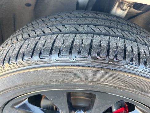 Used 2018 Jeep Grand Cherokee Altitude AWD/4WD image 46