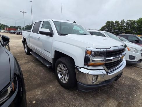 Used 2017 Chevrolet Silverado 1500 LT w/ All Star Edition RWD image 3