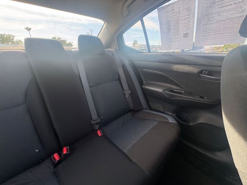 Used 2025 Nissan Versa SV image 35