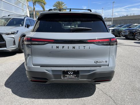 Certified 2026 INFINITI QX60 Sport w/ Dark Cargo Package AWD/4WD image 4