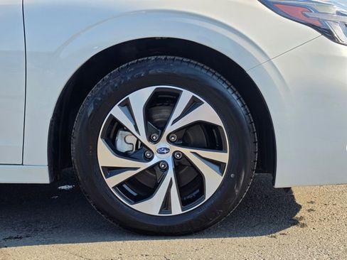 Used 2025 Subaru Legacy Premium AWD/4WD image 9
